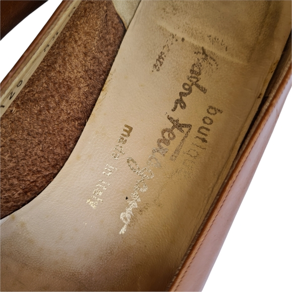 Salvatore Ferragamo AUS 8.5 VINTAGE 90s Designer Tan Leather Vara Bow Pump Shoes - Picture 12 of 17